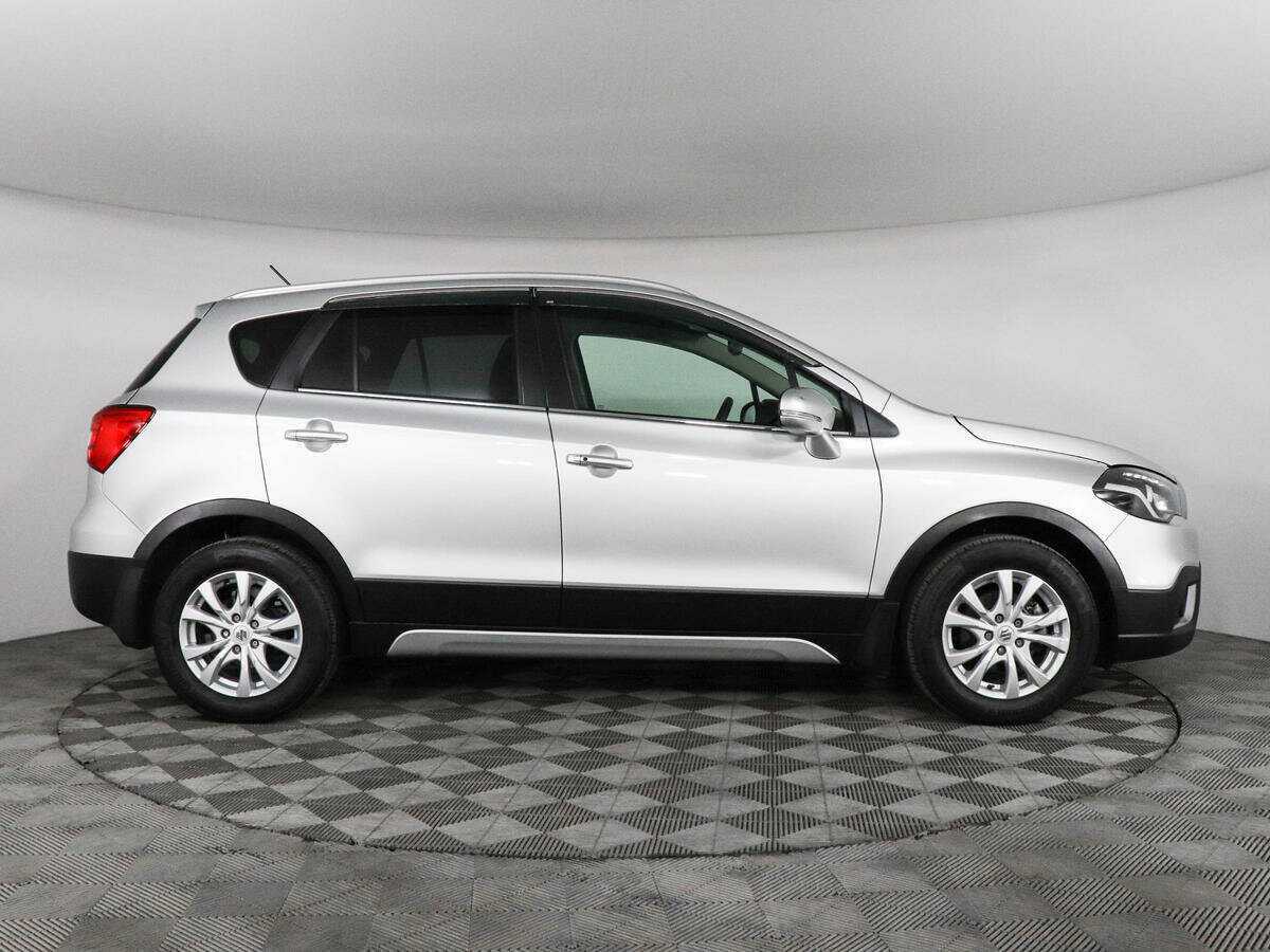 Suzuki SX4 с пробегом — 2021 год. Фото: #1