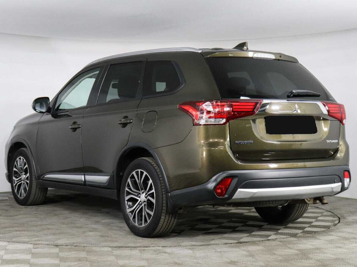 Mitsubishi Outlander с пробегом — 2018 год. Фото: #6