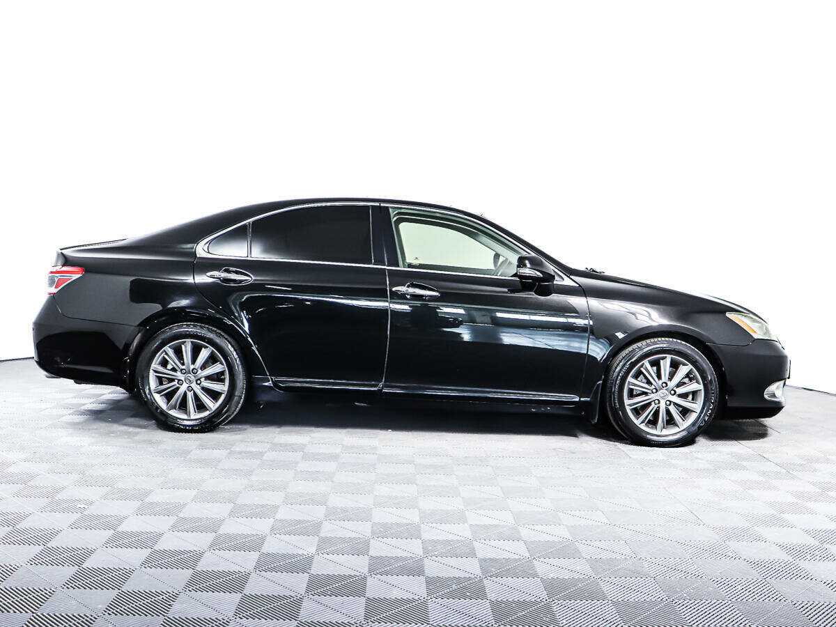 Lexus ES с пробегом — 2012 год. Фото: #3