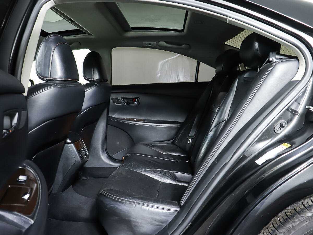 Lexus ES с пробегом — 2012 год. Фото: #9