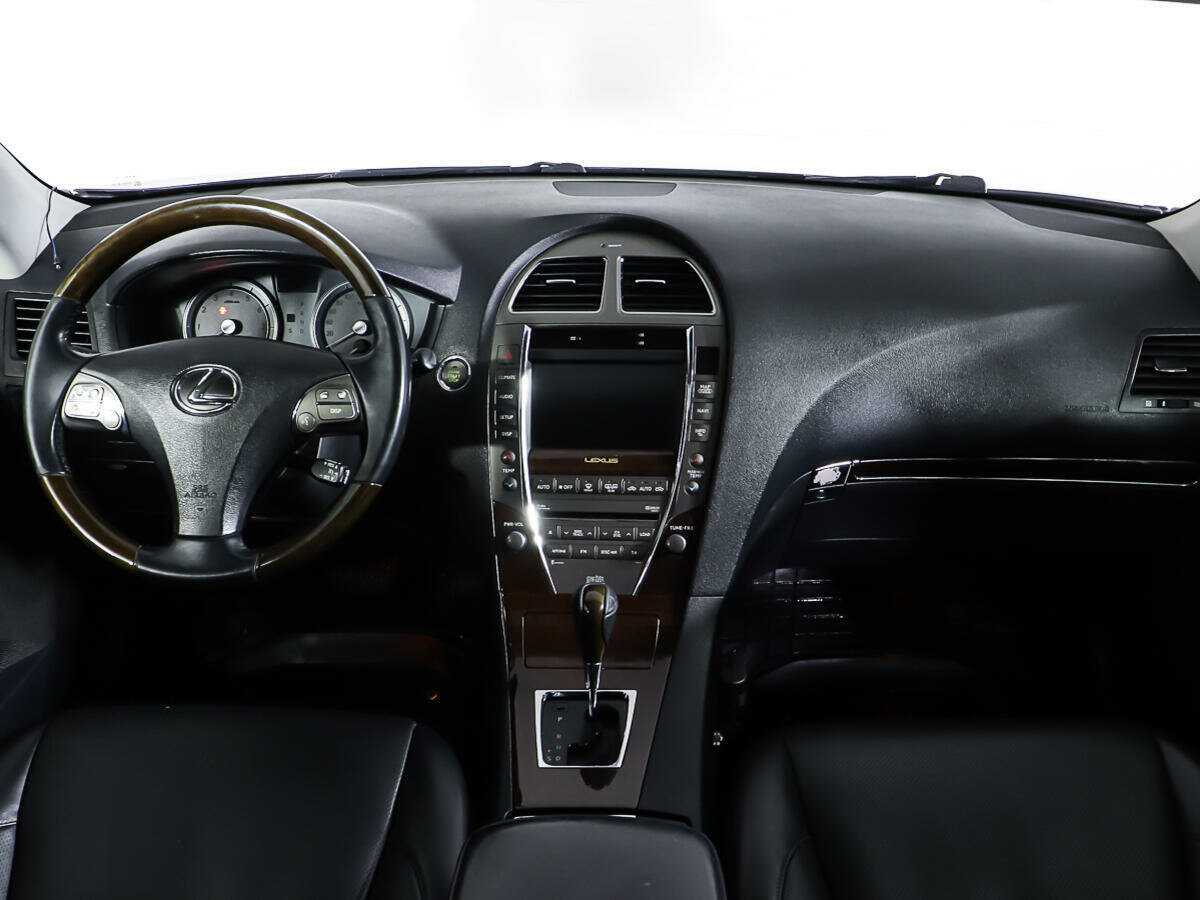 Lexus ES с пробегом — 2012 год. Фото: #10