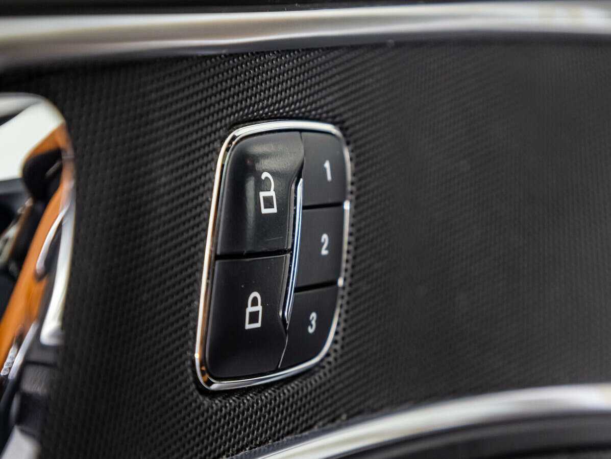 Ford Explorer с пробегом — 2016 год. Фото: #22