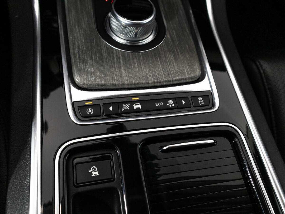 Jaguar XF с пробегом — 2016 год. Фото: #21