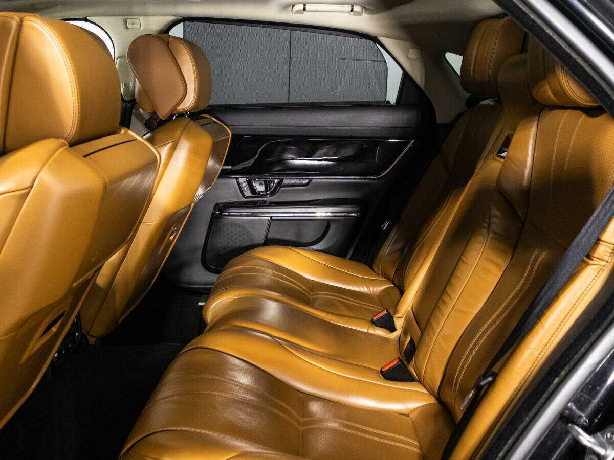 Jaguar XJ с пробегом — 2016 год. Фото: #9