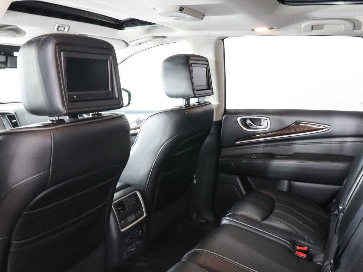 Infiniti QX60 с пробегом — 2015 год. Фото: #11