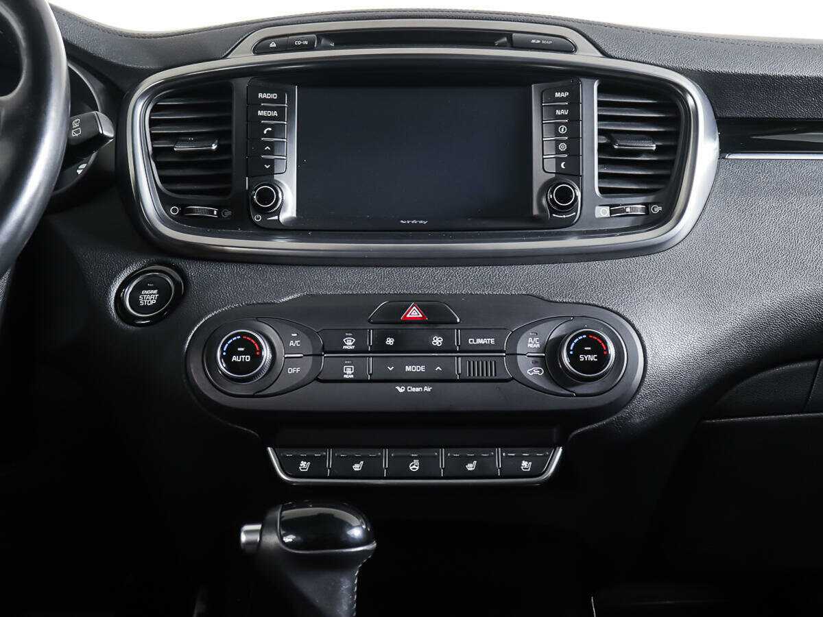 Kia Sorento с пробегом — 2017 год. Фото: #11