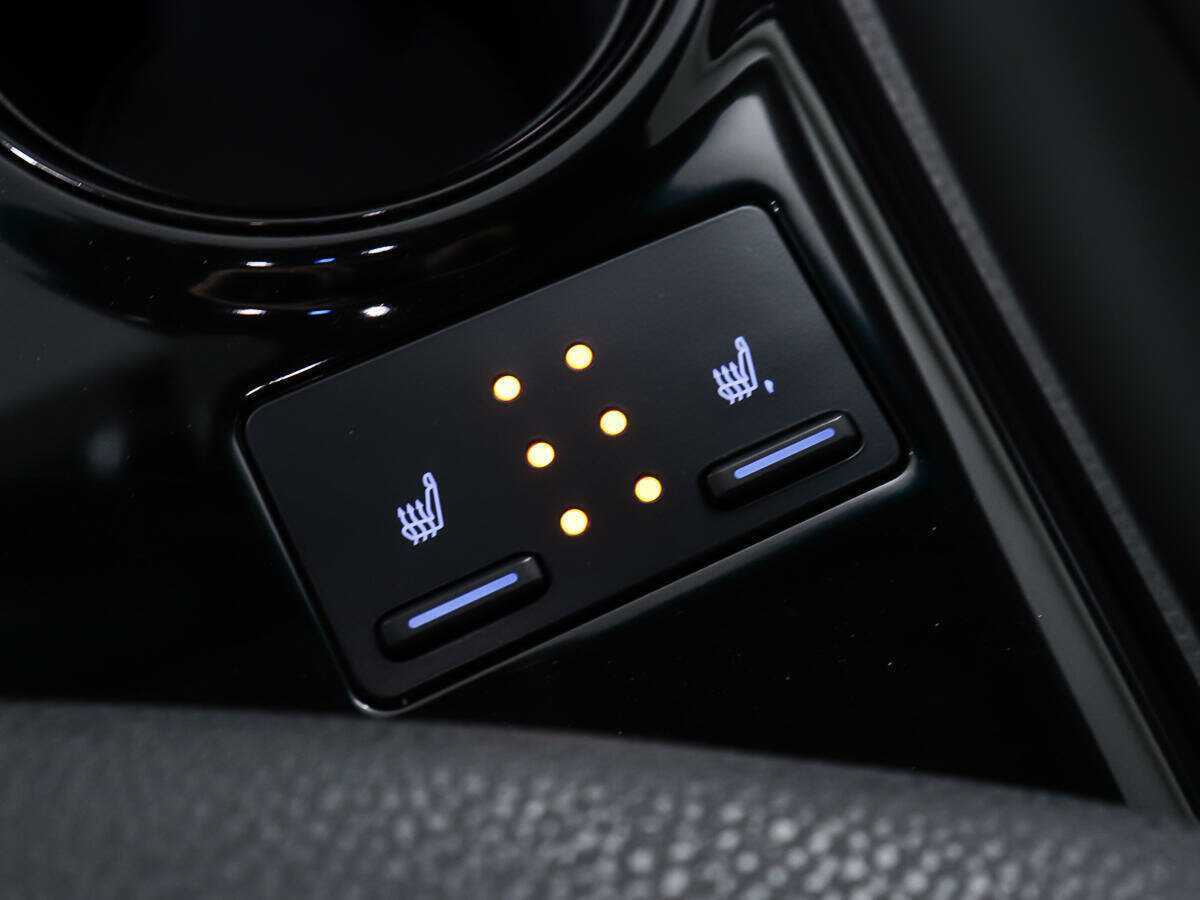 Toyota Camry с пробегом — 2020 год. Фото: #16