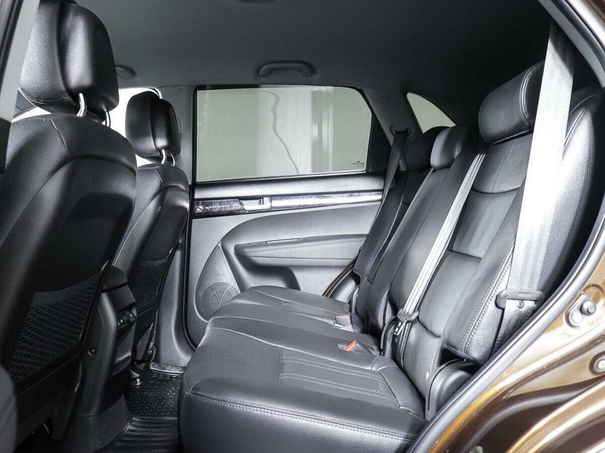 Kia Sorento с пробегом — 2013 год. Фото: #8