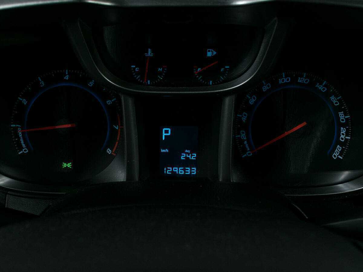 Chevrolet Orlando с пробегом — 2012 год. Фото: #12