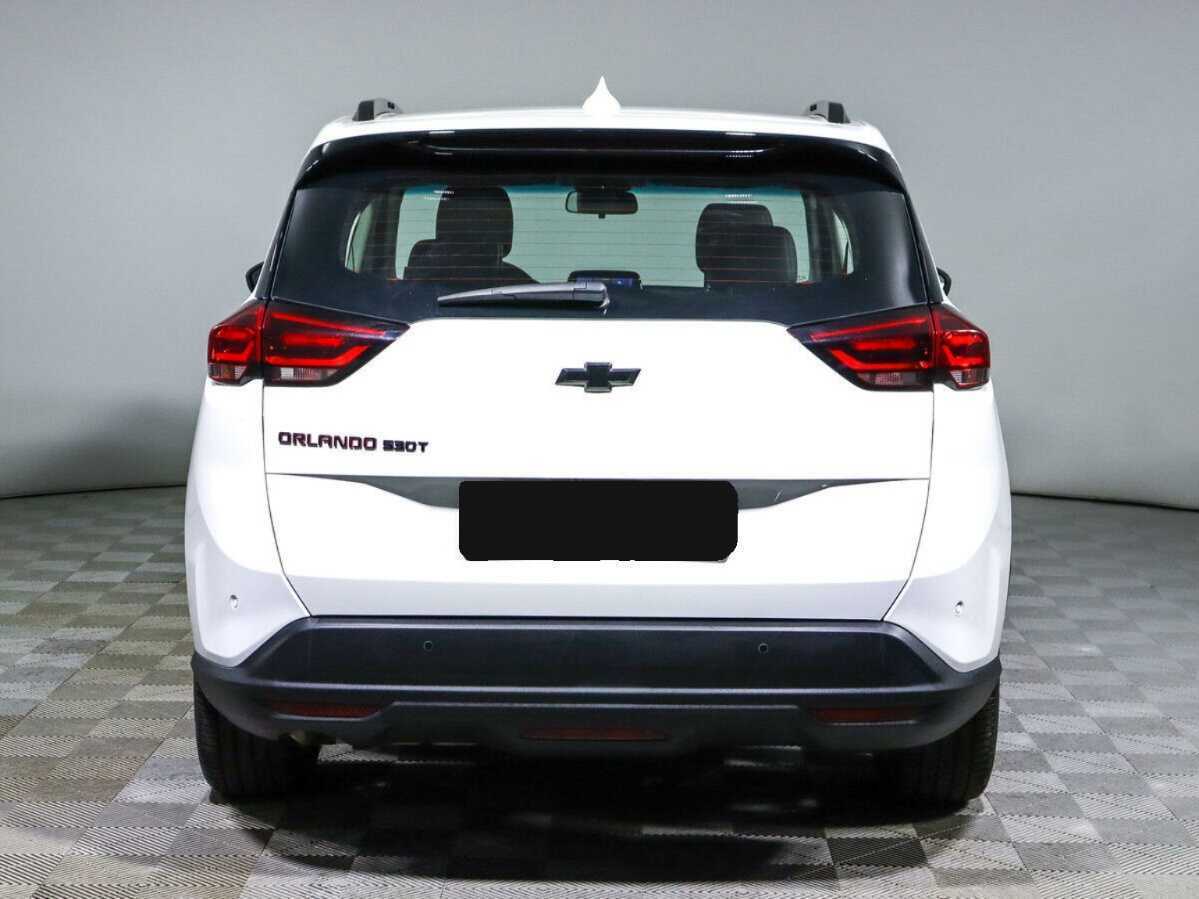 Chevrolet Orlando с пробегом — 2022 год. Фото: #4