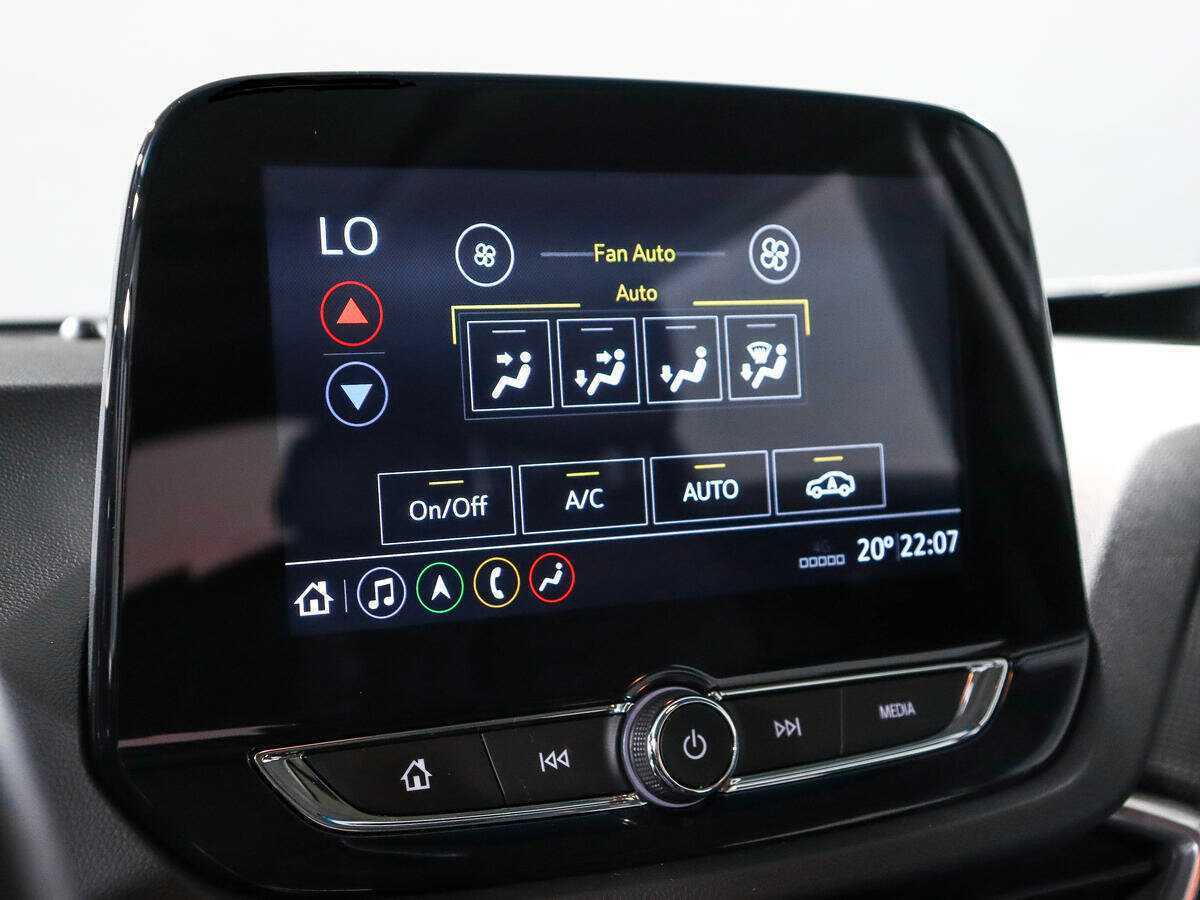 Chevrolet Orlando с пробегом — 2022 год. Фото: #16