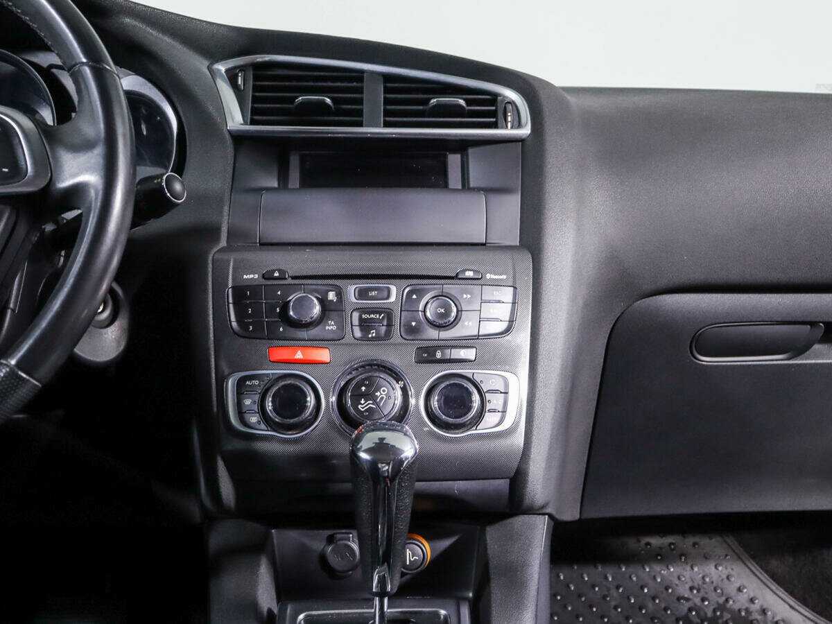 Citroen C4 с пробегом — 2012 год. Фото: #10