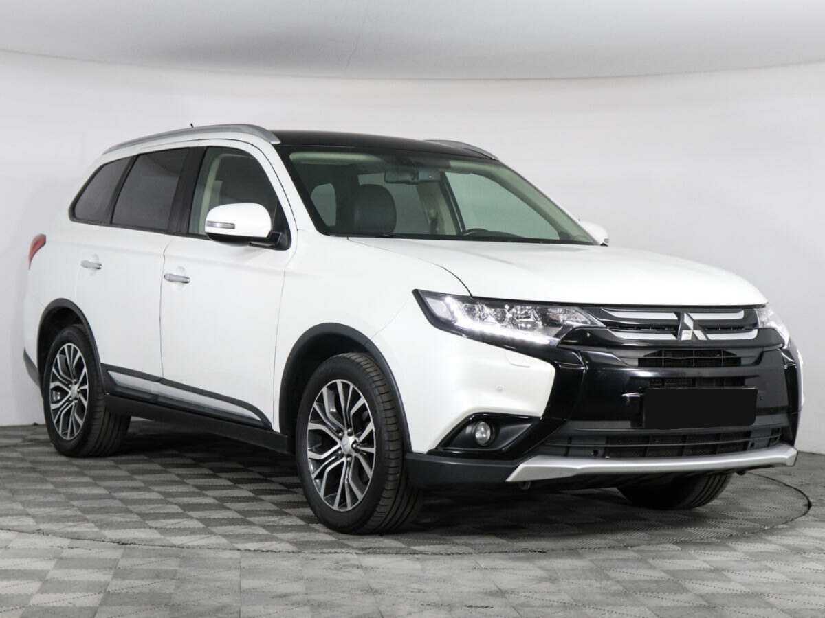 Mitsubishi Outlander с пробегом — 2016 год. Фото: #2