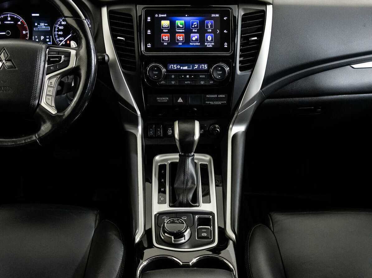 Mitsubishi Pajero Sport с пробегом — 2018 год. Фото: #10