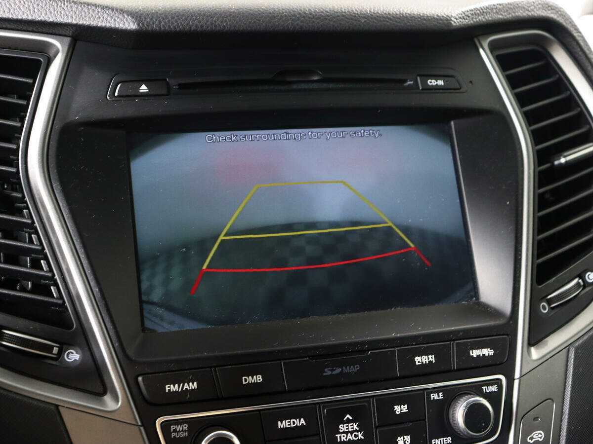 Hyundai Santa Fe с пробегом — 2016 год. Фото: #14