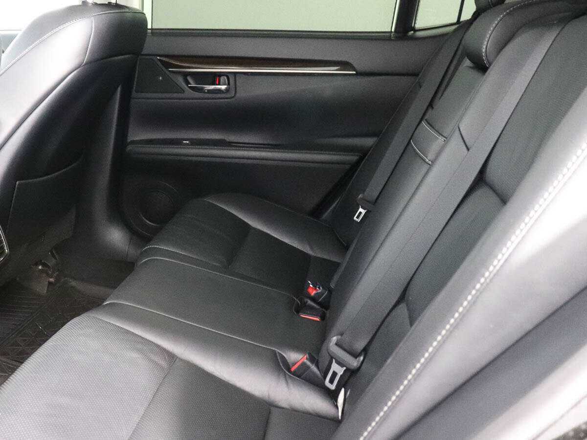 Lexus ES с пробегом — 2014 год. Фото: #12