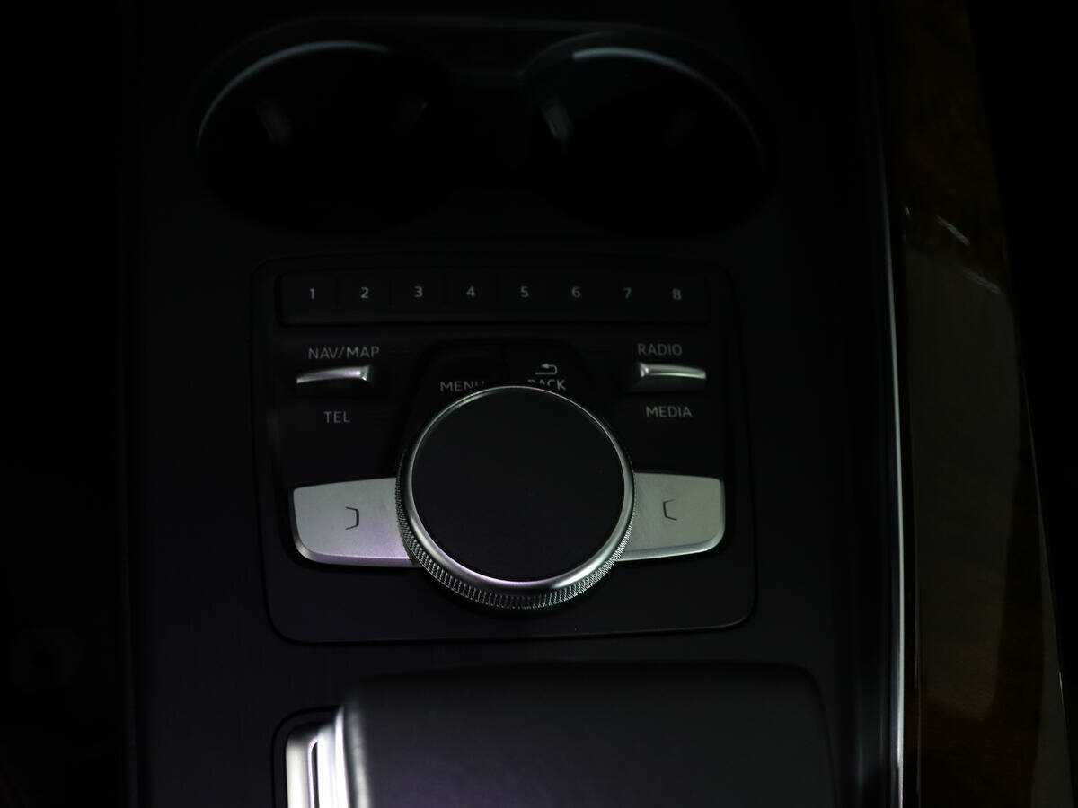 Audi A4 с пробегом — 2016 год. Фото: #22