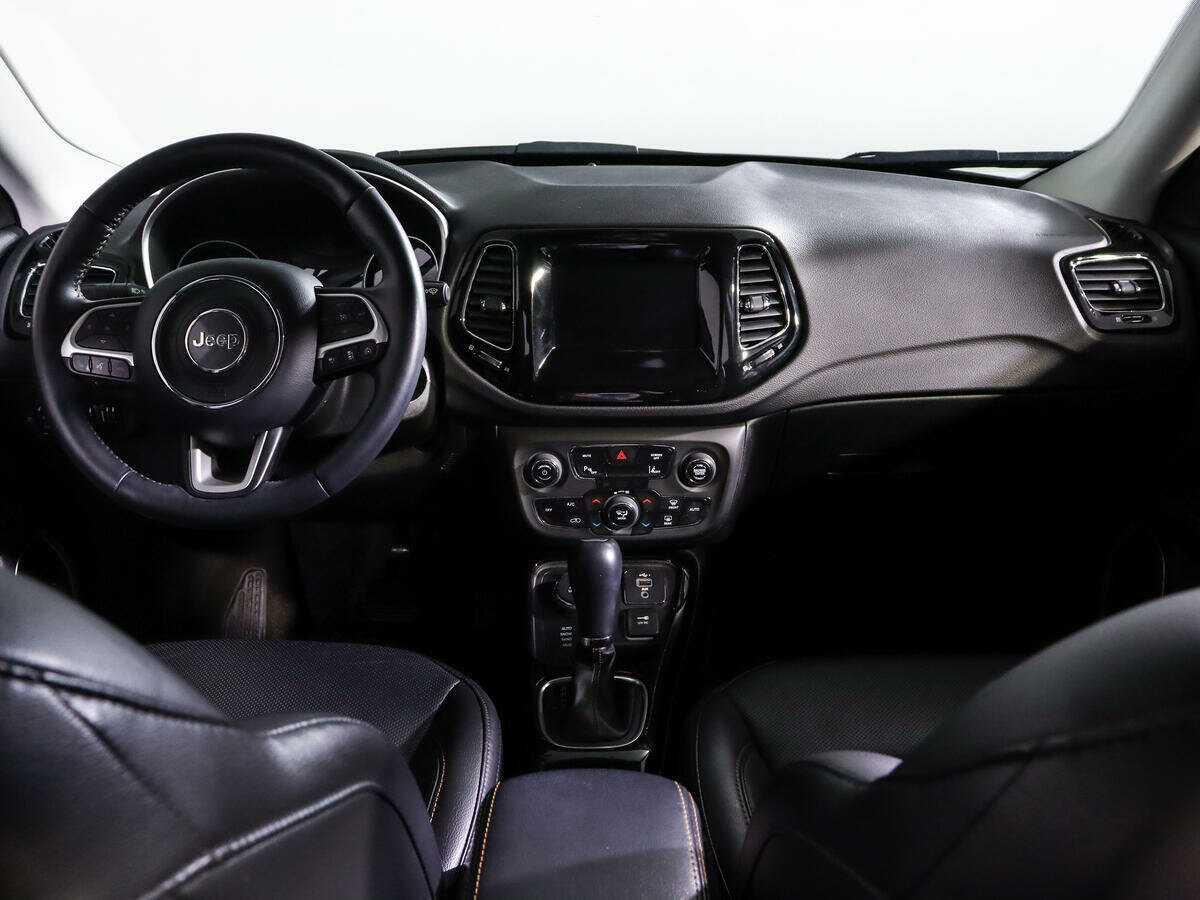 Jeep Compass с пробегом — 2019 год. Фото: #9
