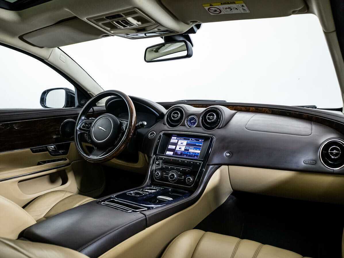 Jaguar XJ с пробегом — 2013 год. Фото: #8