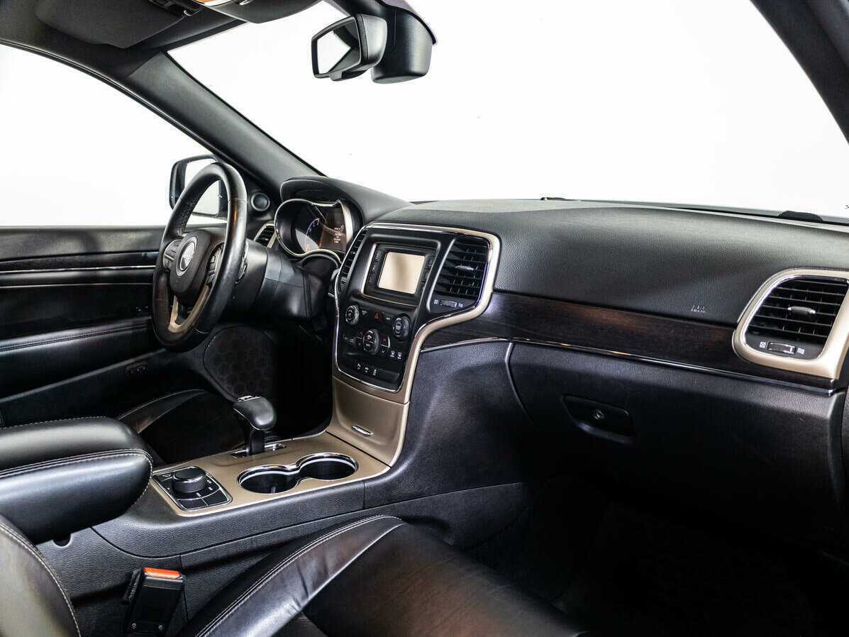 Jeep Grand Cherokee с пробегом — 2013 год. Фото: #7