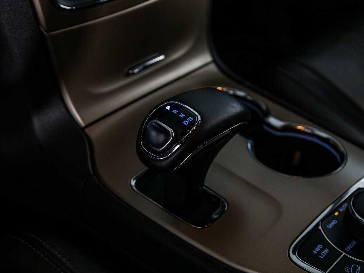 Jeep Grand Cherokee с пробегом — 2013 год. Фото: #25