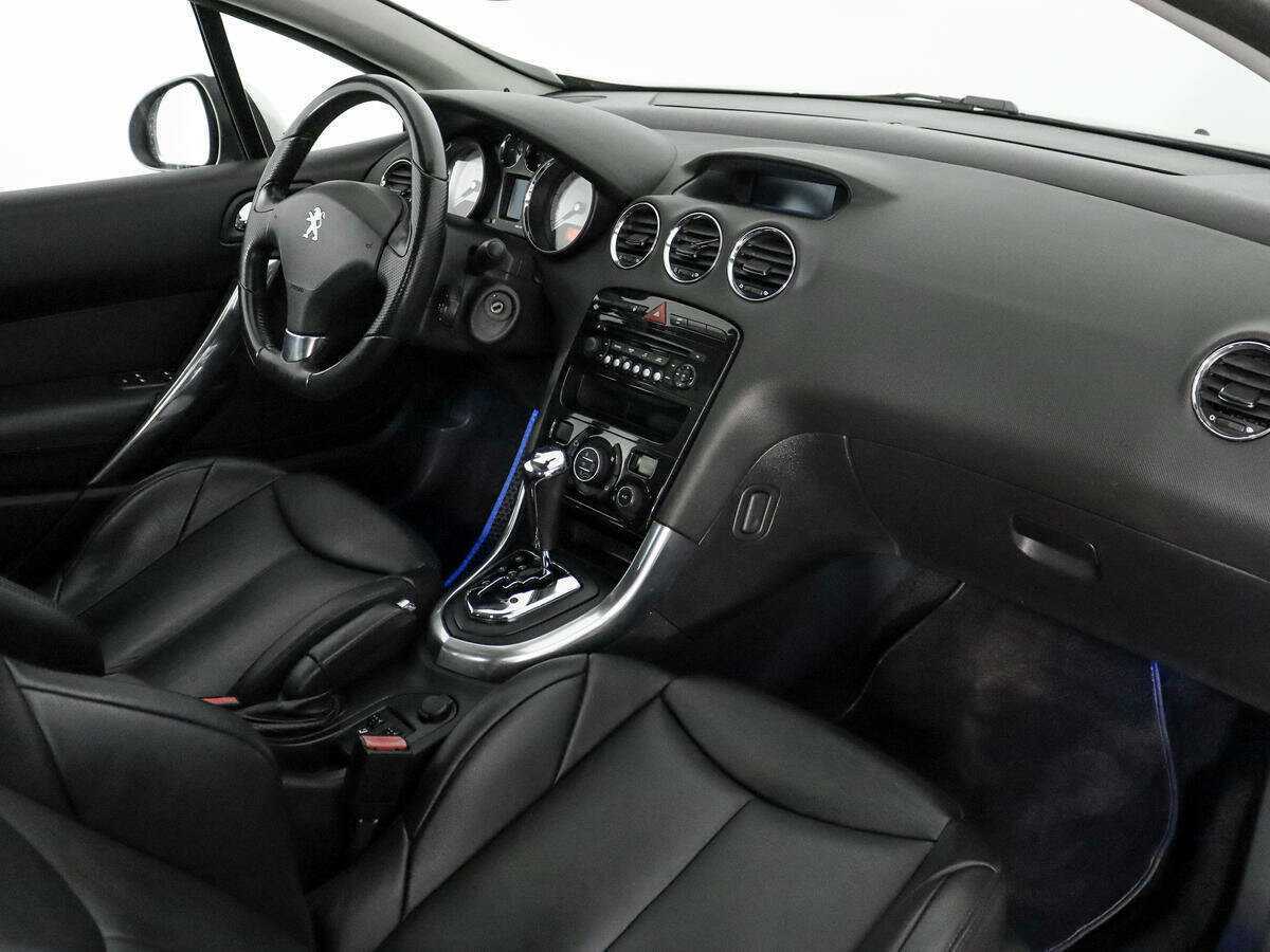 Peugeot 308 с пробегом — 2012 год. Фото: #13