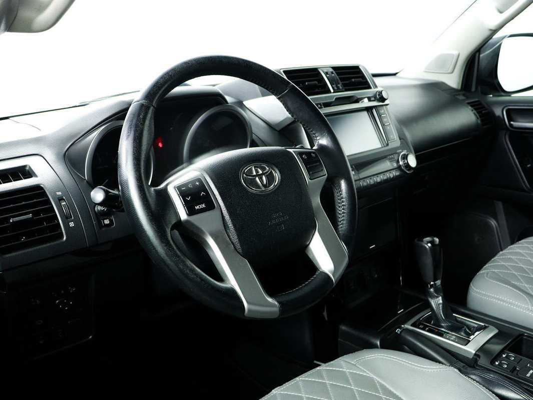 Toyota Land Cruiser Prado с пробегом — 2013 год. Фото: #12