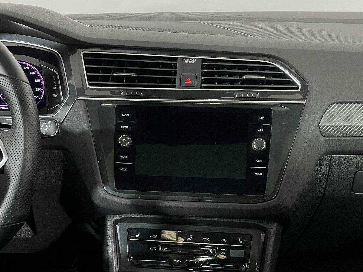 Volkswagen Tiguan с пробегом — 2021 год. Фото: #11