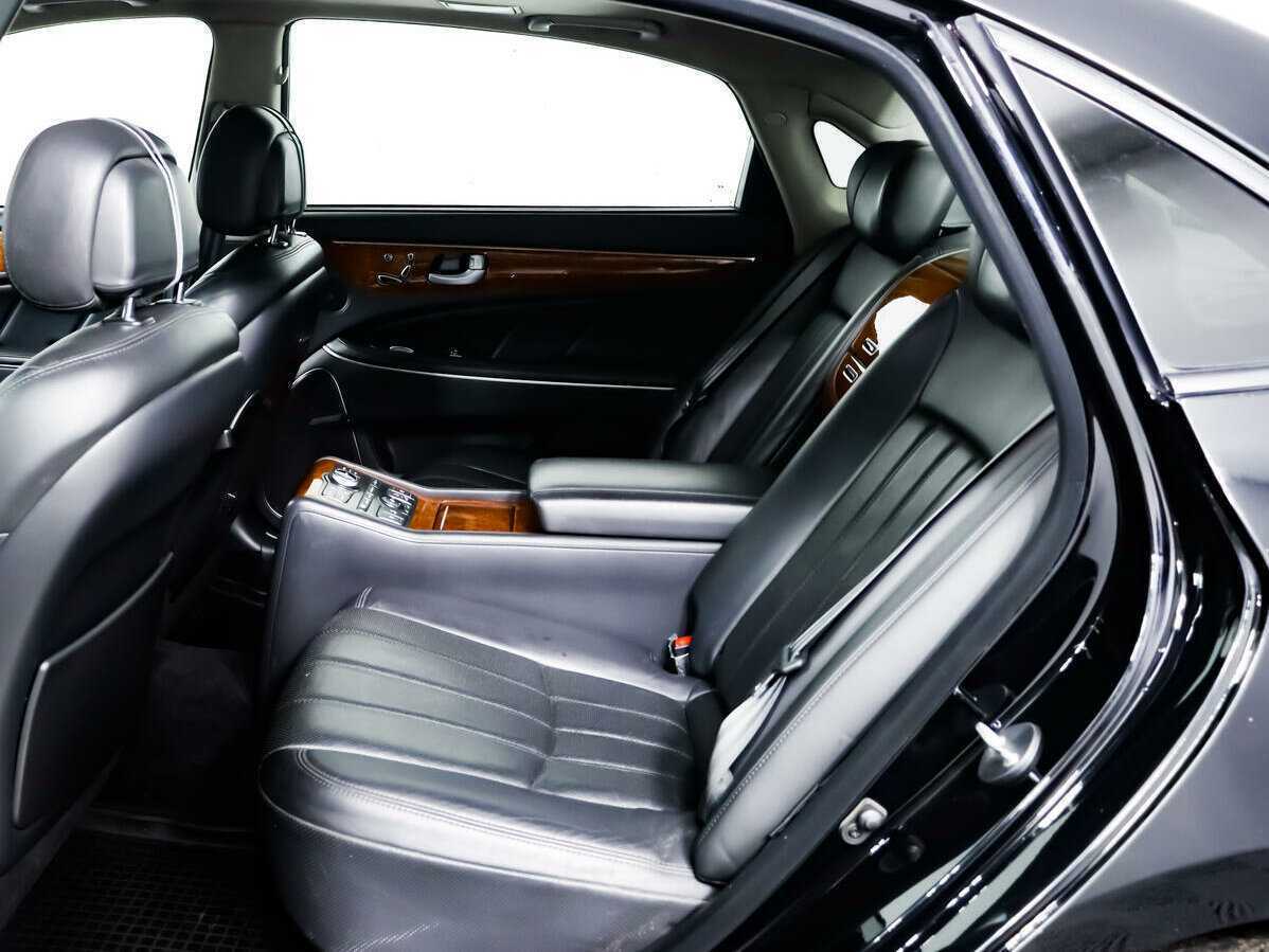 Hyundai Equus с пробегом — 2012 год. Фото: #9