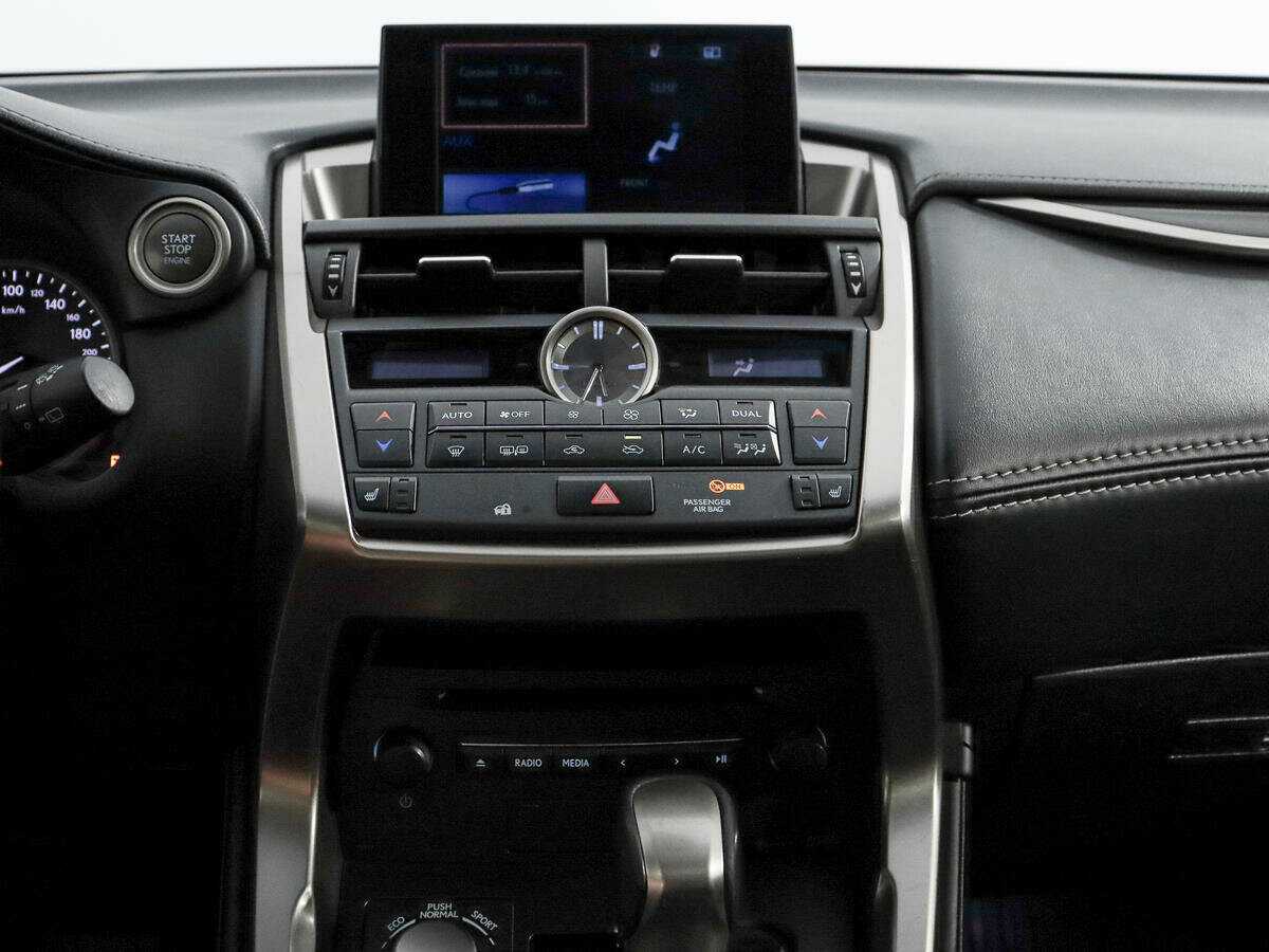 Lexus NX с пробегом — 2016 год. Фото: #15