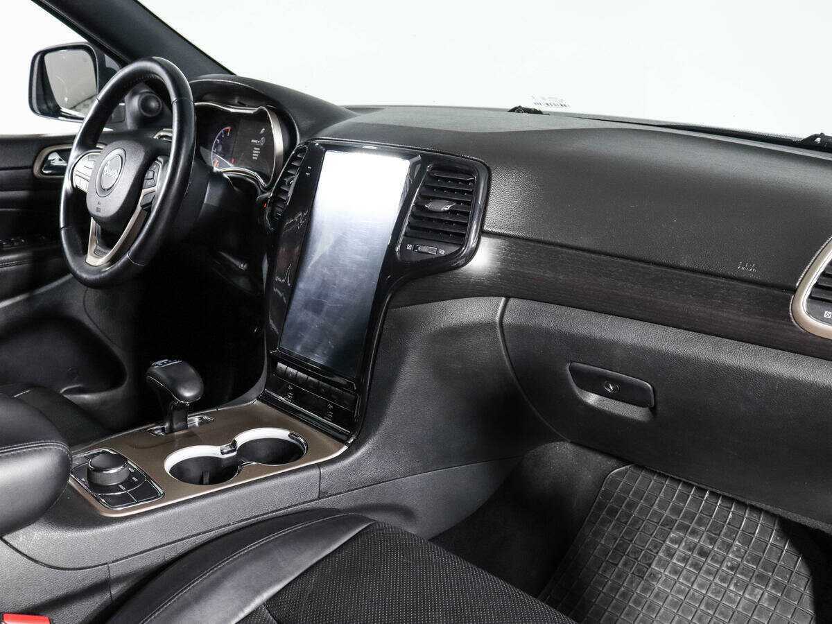 Jeep Grand Cherokee с пробегом — 2013 год. Фото: #6