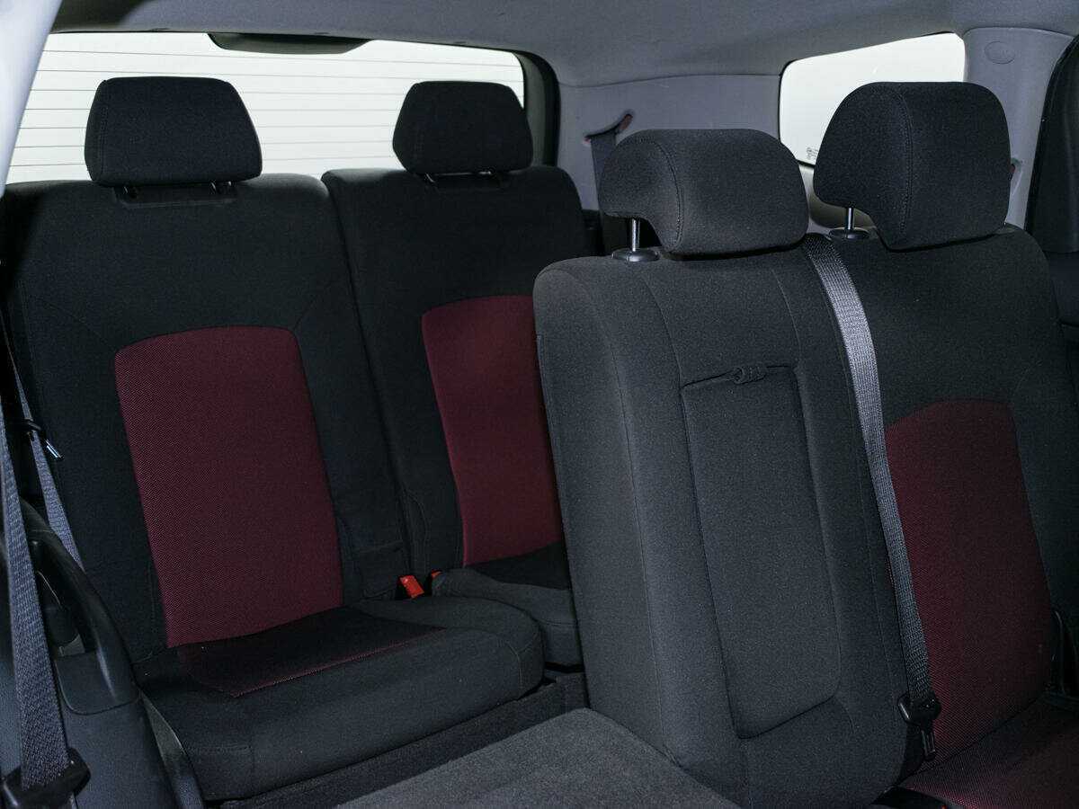 Chevrolet Orlando с пробегом — 2014 год. Фото: #12