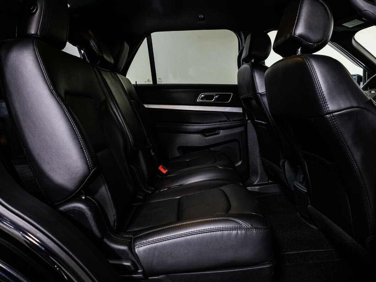 Ford Explorer с пробегом — 2017 год. Фото: #8