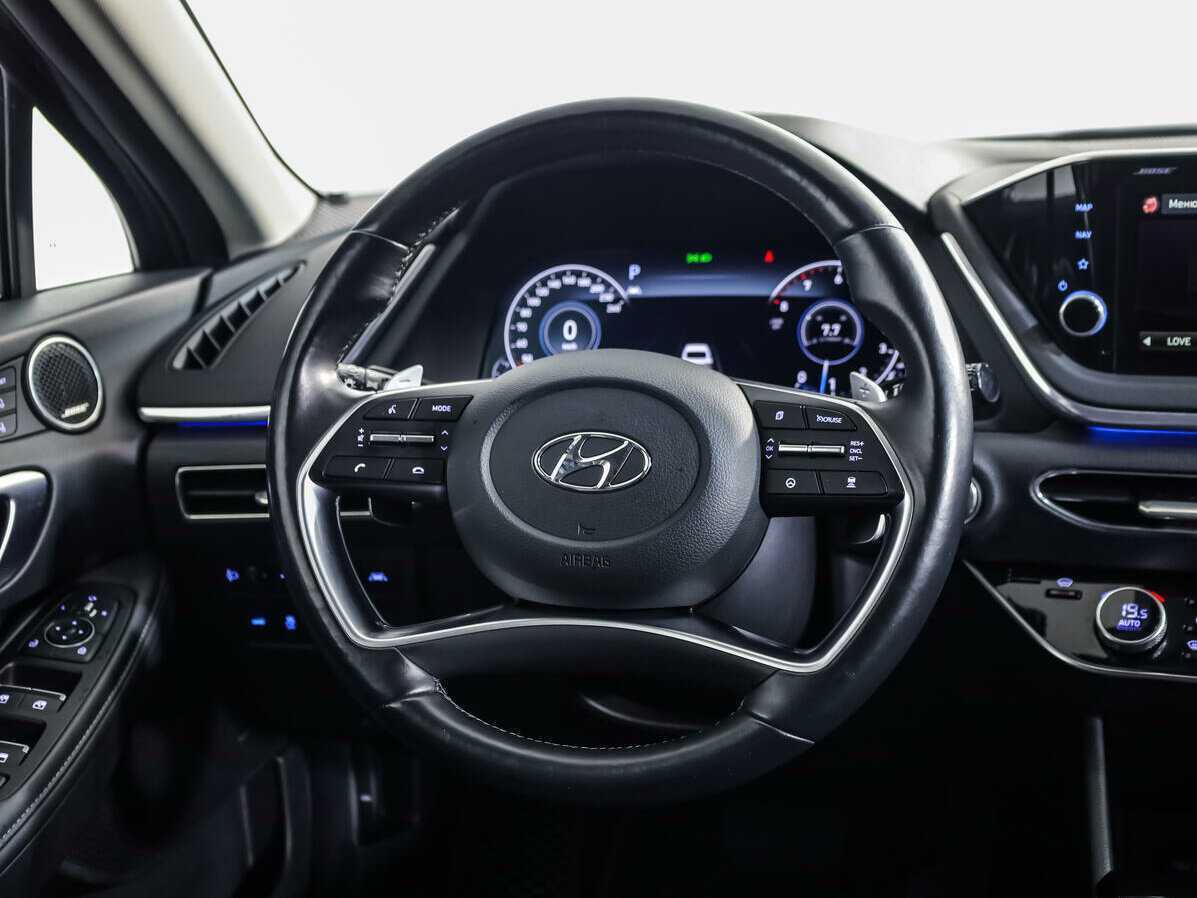 Hyundai Sonata с пробегом — 2021 год. Фото: #9