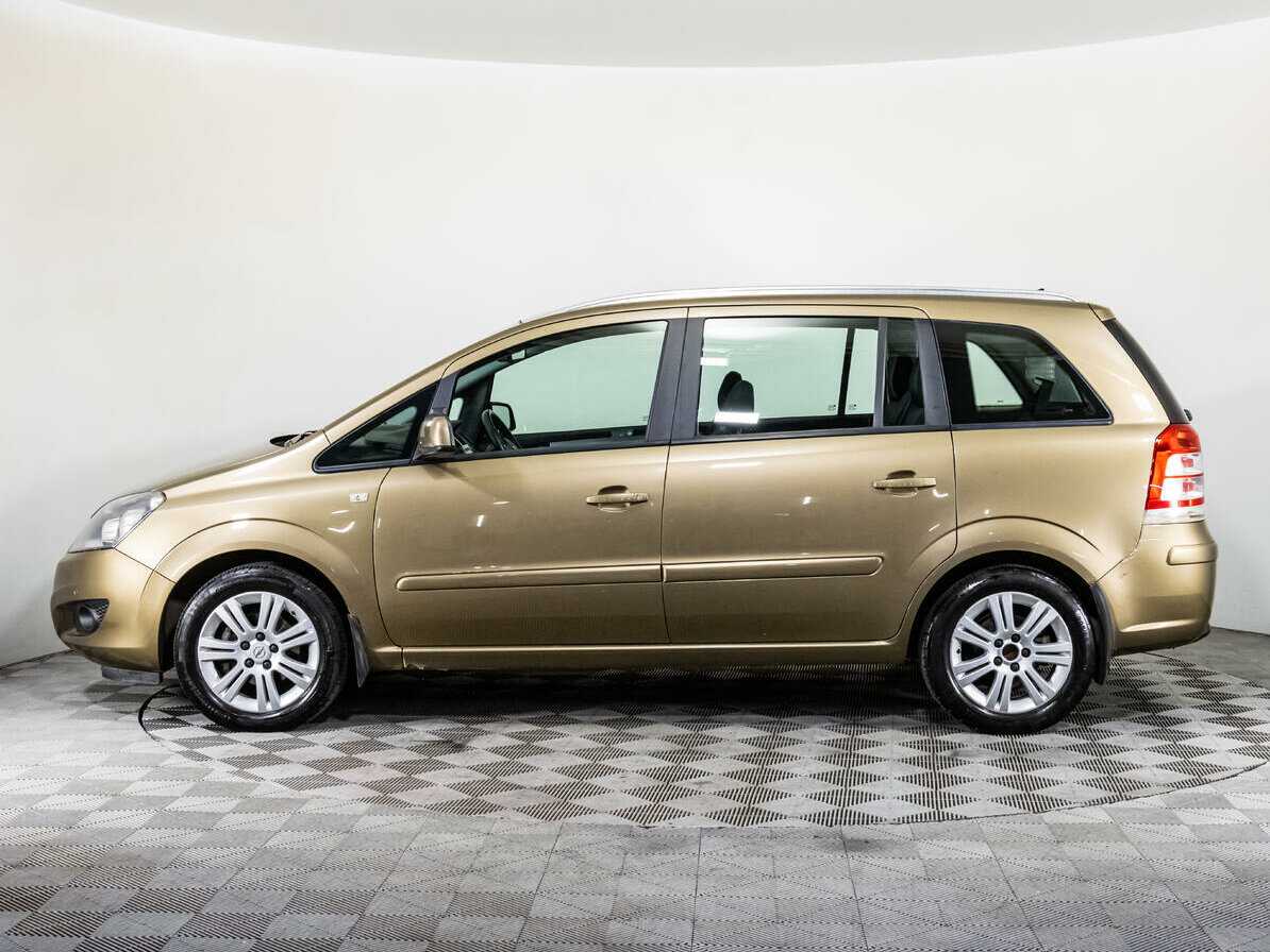 Opel Zafira с пробегом — 2012 год. Фото: #7