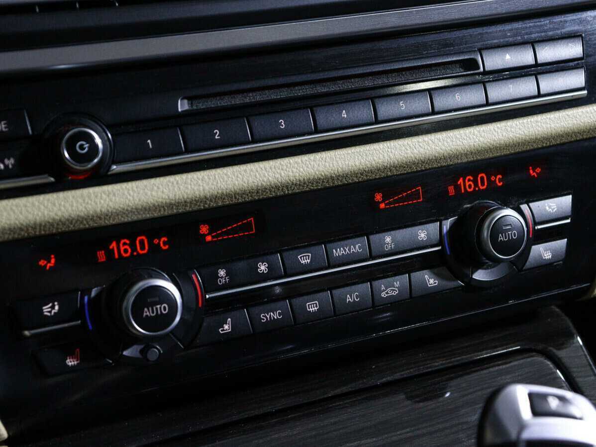 BMW 5 серии с пробегом — 2016 год. Фото: #30