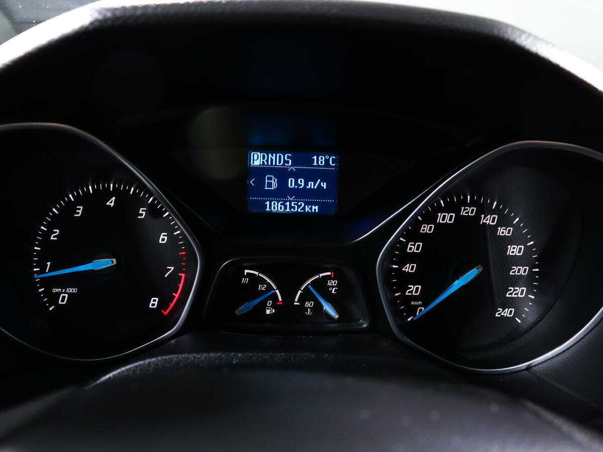 Ford Focus с пробегом — 2012 год. Фото: #8