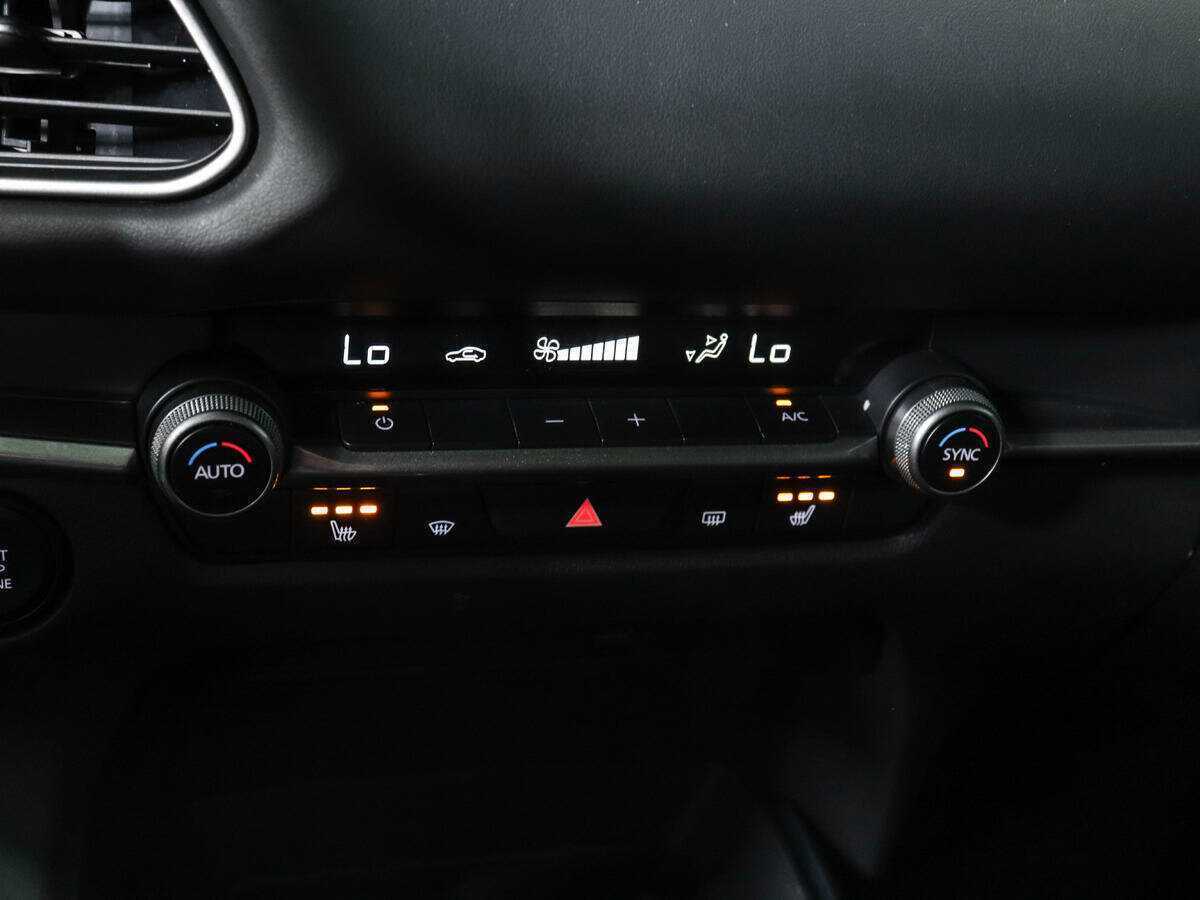 Mazda CX-30 с пробегом — 2020 год. Фото: #12