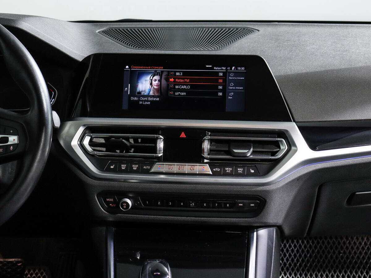 BMW 3 серии с пробегом — 2020 год. Фото: #12