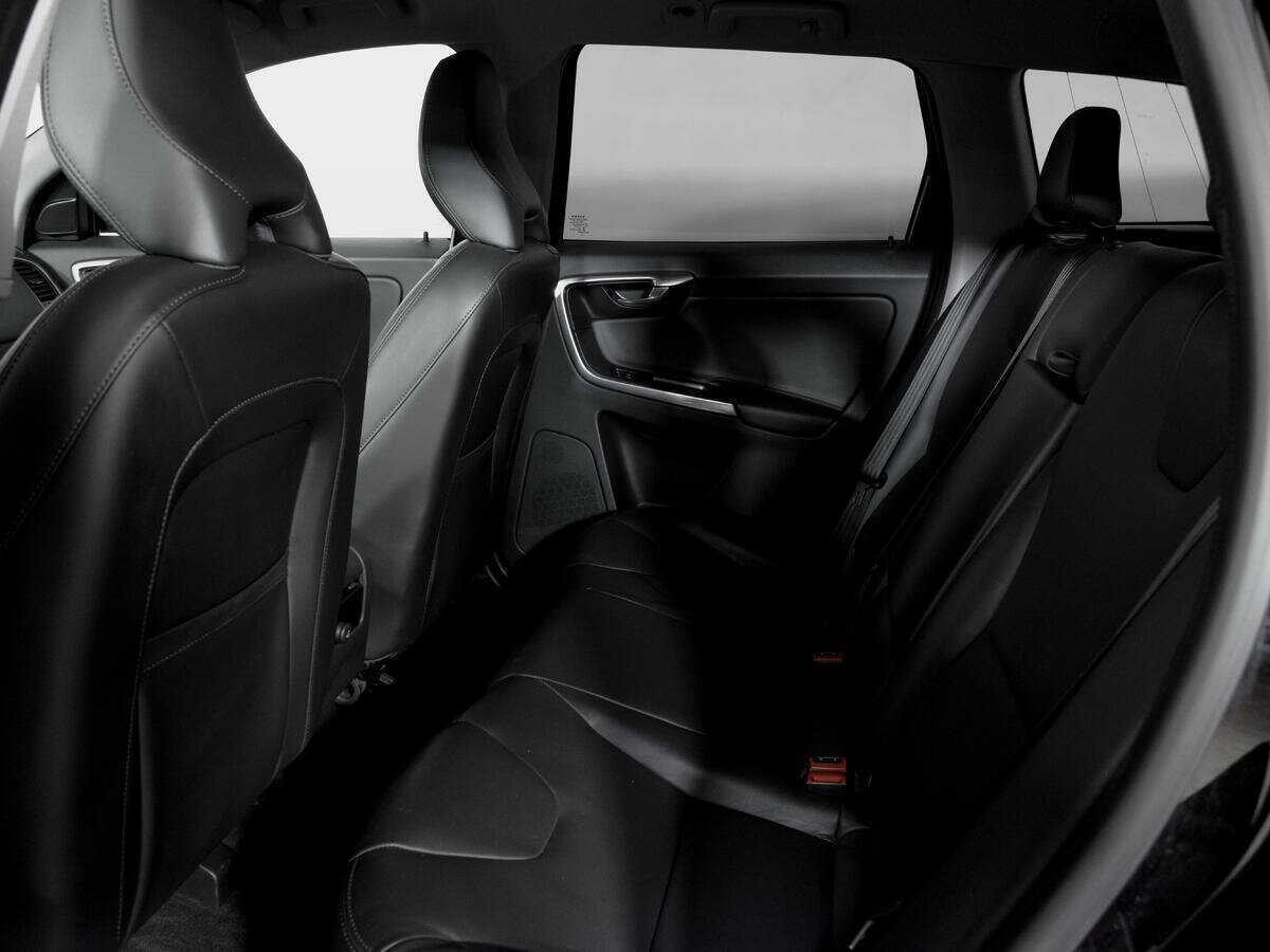 Volvo XC60 с пробегом — 2016 год. Фото: #9