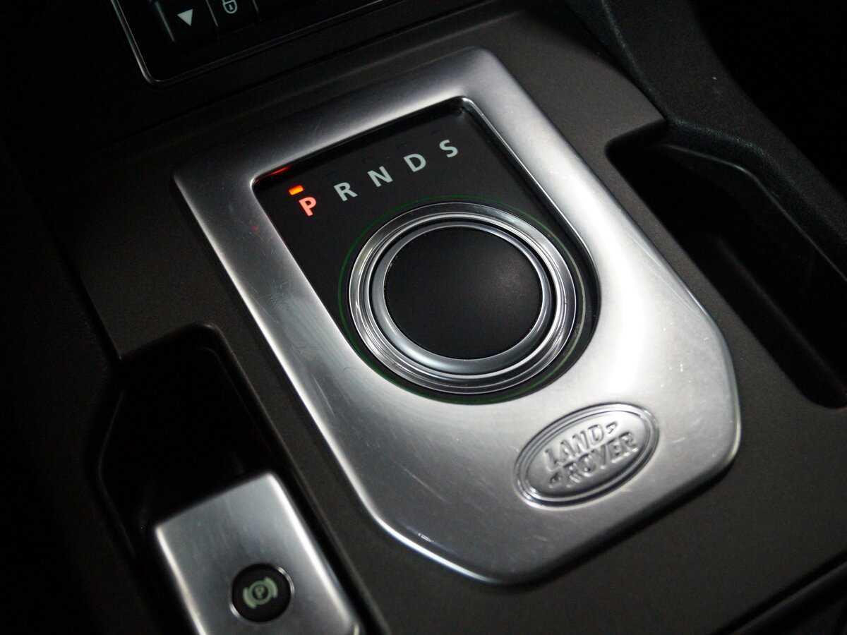 Land Rover Discovery с пробегом — 2015 год. Фото: #26