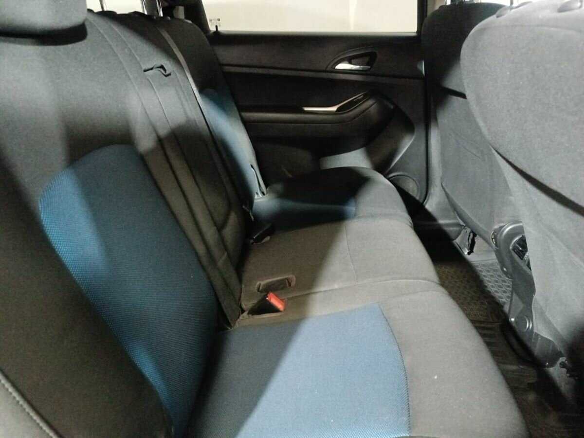 Chevrolet Orlando с пробегом — 2012 год. Фото: #11