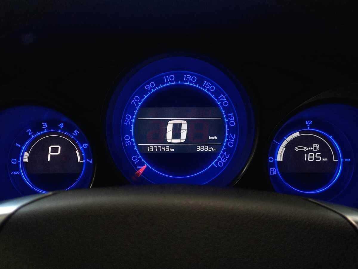 Citroen C4 с пробегом — 2015 год. Фото: #12