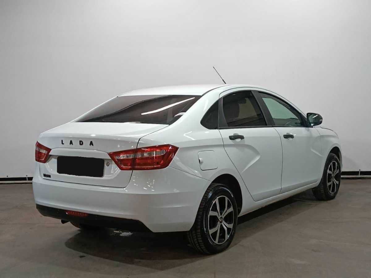 Lada (ВАЗ) Vesta с пробегом — 2016 год. Фото: #4