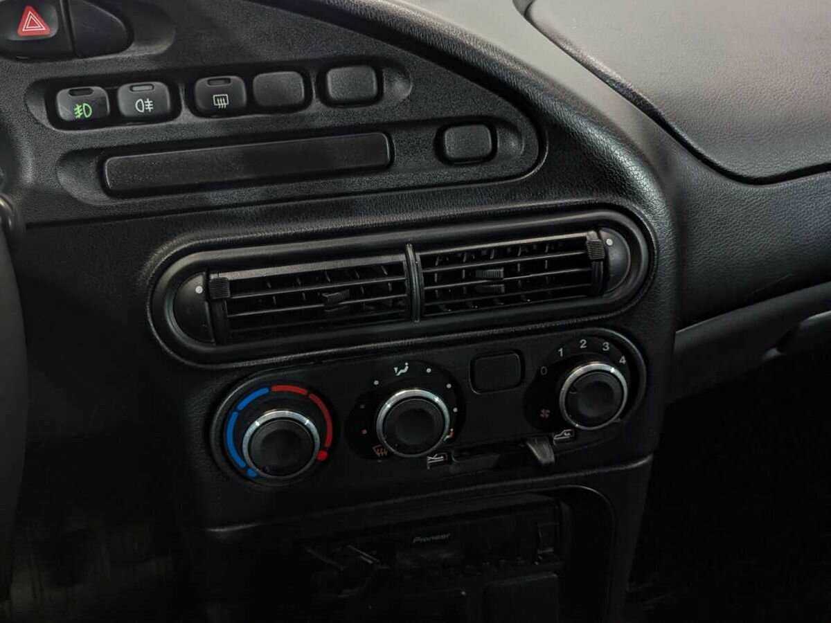 Chevrolet Niva с пробегом — 2018 год. Фото: #13