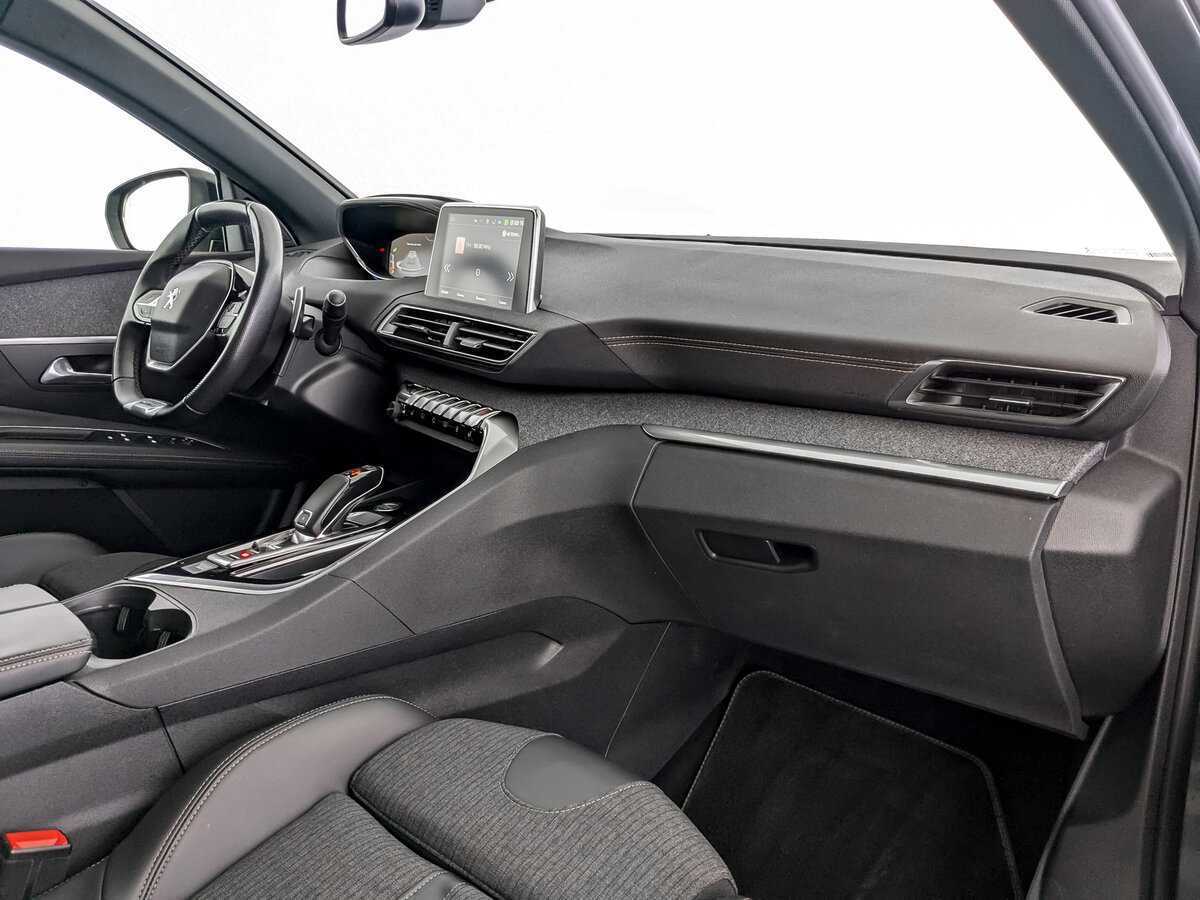 Peugeot 3008 с пробегом — 2018 год. Фото: #8