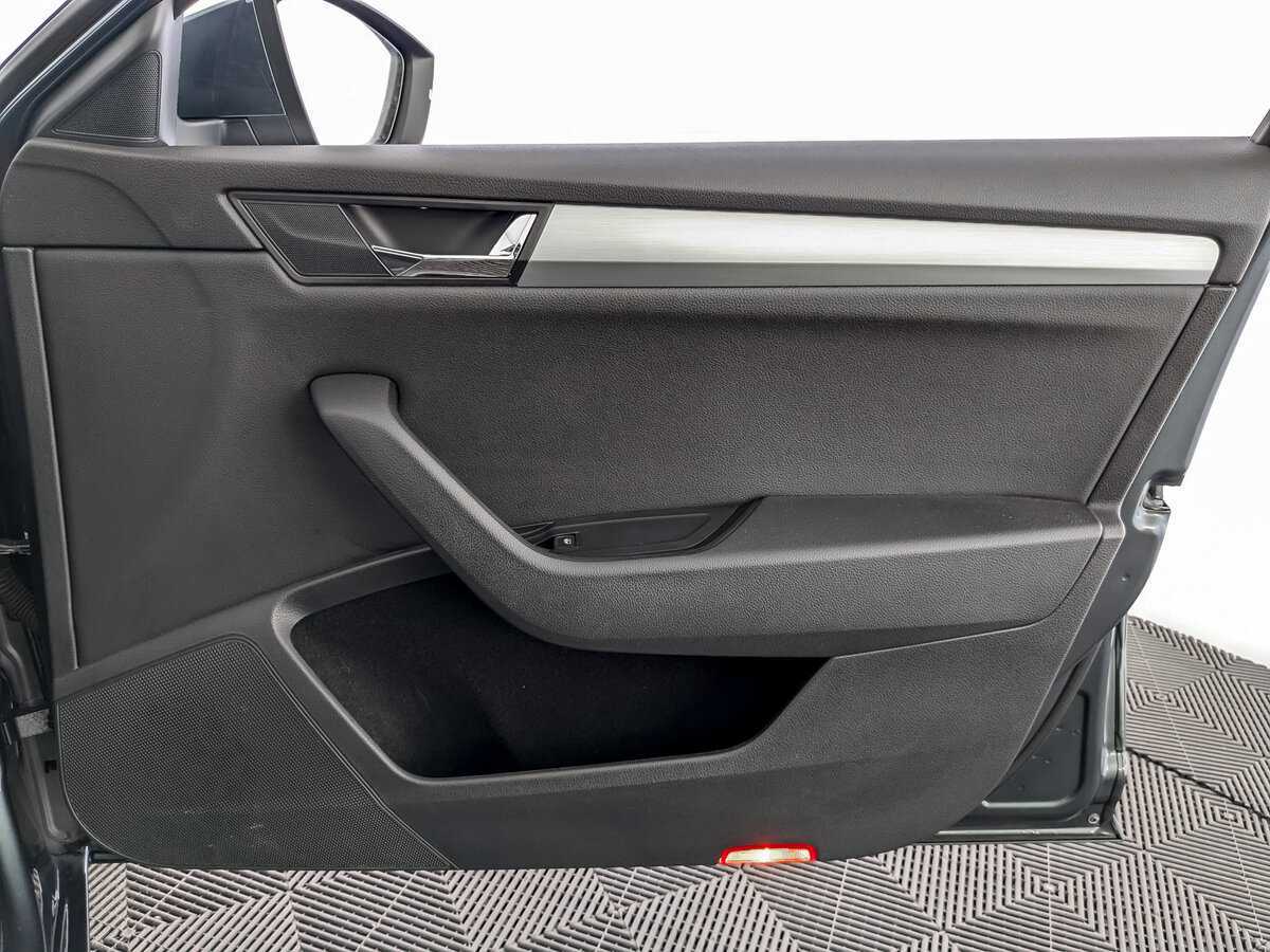 Skoda Superb с пробегом — 2018 год. Фото: #19