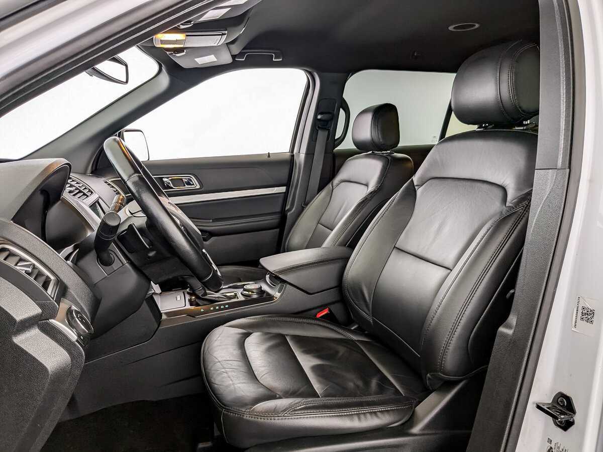 Ford Explorer с пробегом — 2017 год. Фото: #15