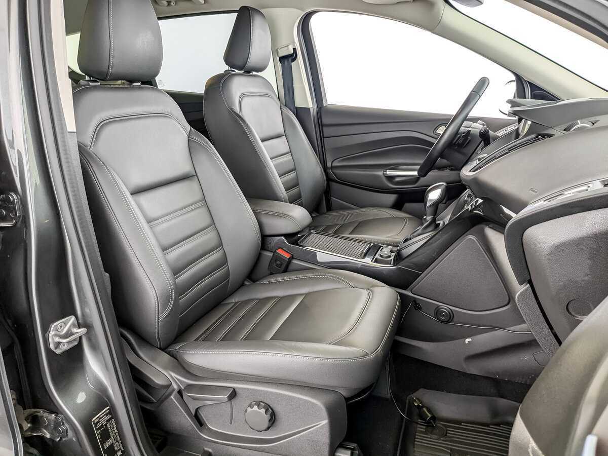 Ford Kuga с пробегом — 2017 год. Фото: #19