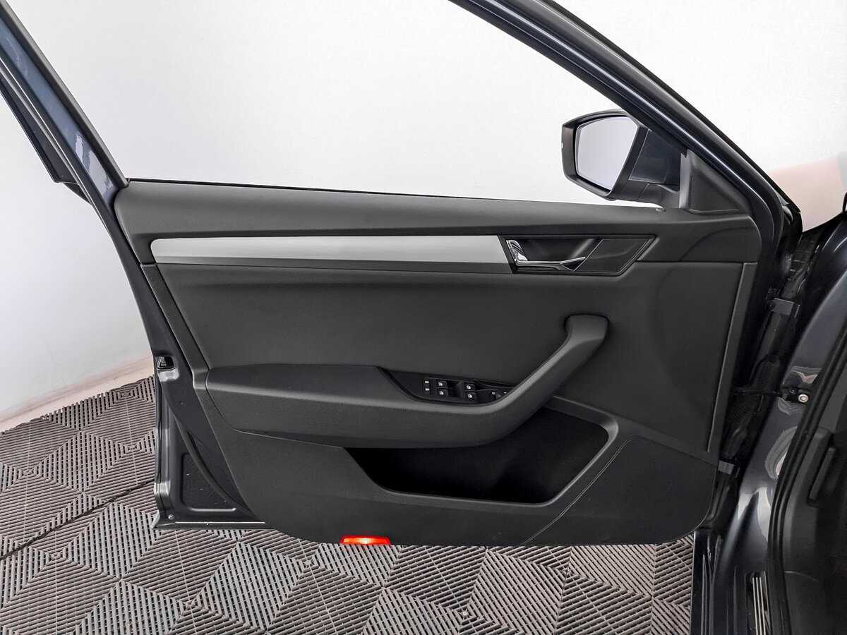 Skoda Superb с пробегом — 2019 год. Фото: #14